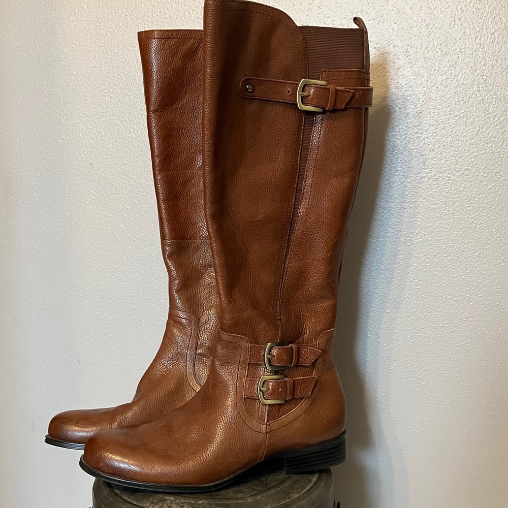 Naturalizer rustic Leather Buckle Boots